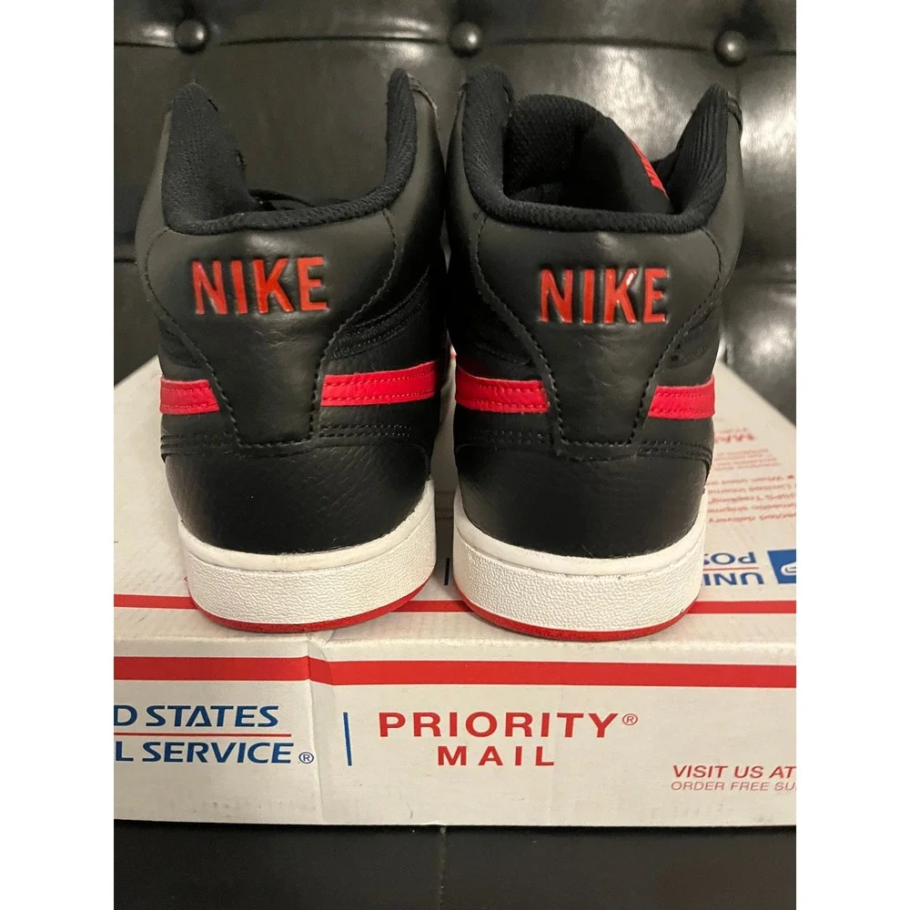 Nike Court Vision Mid Bred